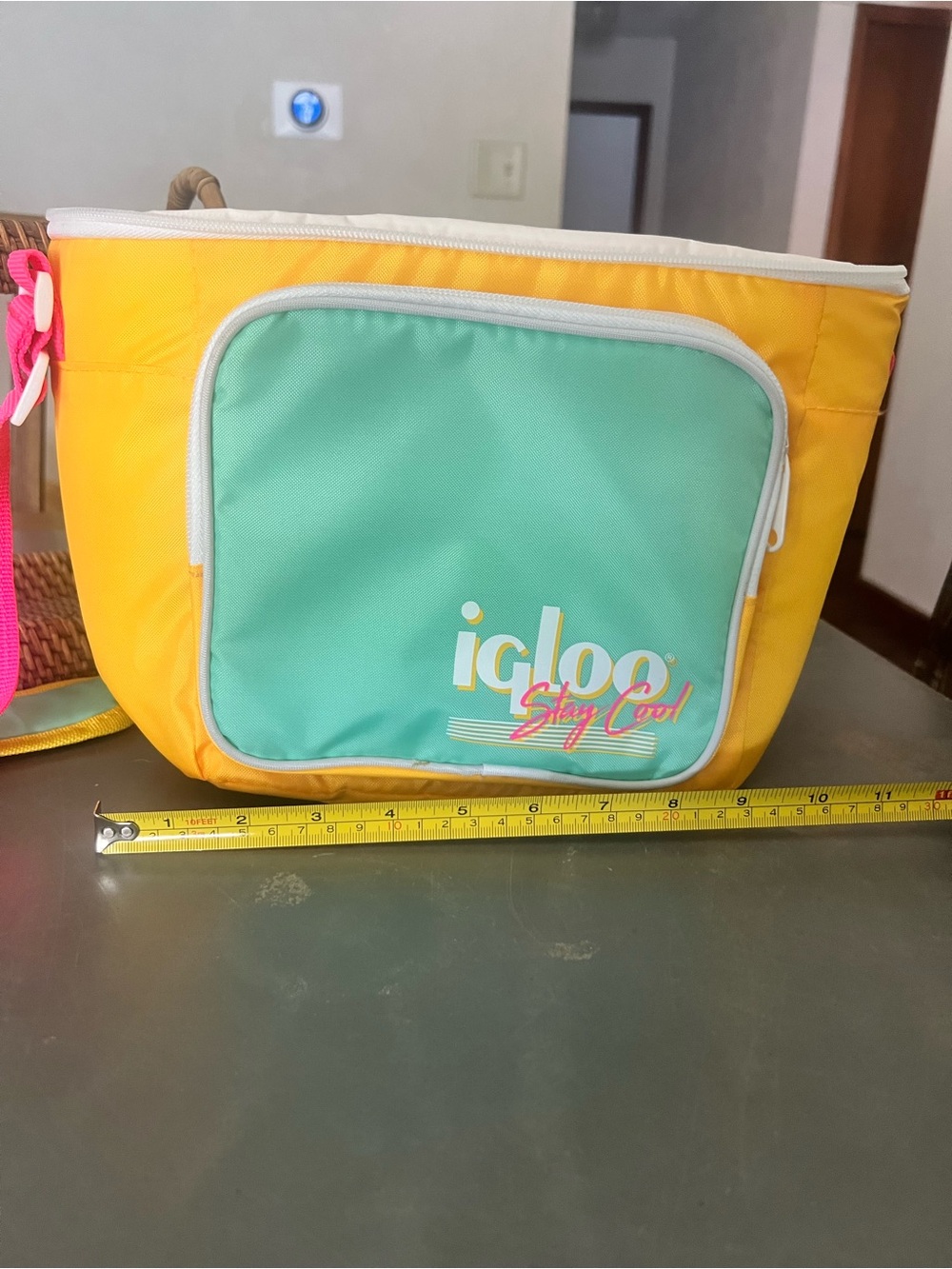 Igloo Stay Cool Yellow and Mint Insulated Travel Cooler Bag